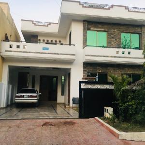 Rehaish Innn Guest House in Islamabad