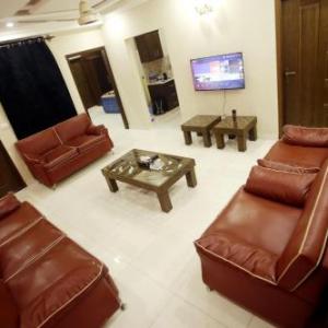 Margalla View Luxury 3 Bedroom Family Apartment E11 Islamabad 