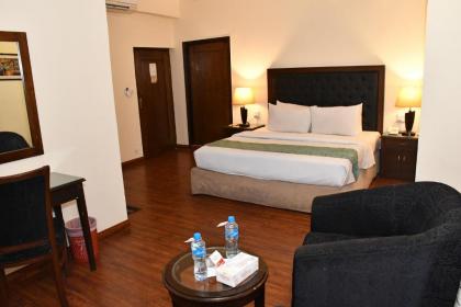 Royalton Hotel Rawalpindi - image 20
