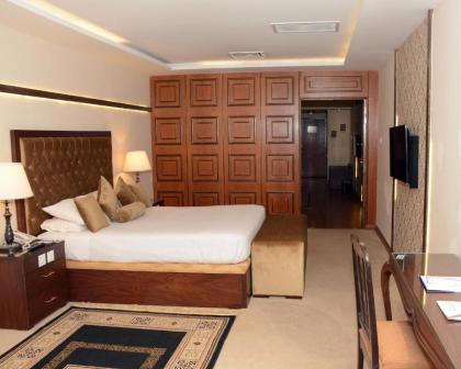 Islamabad Hotel - image 6