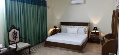 Executive Galaxy Guest House - image 19