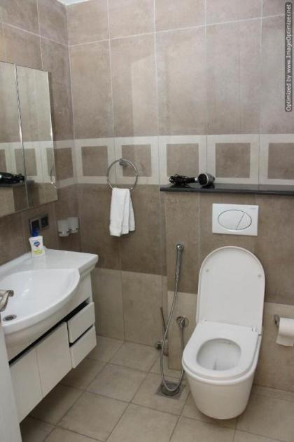 Centaurus Hotel Suites - image 2