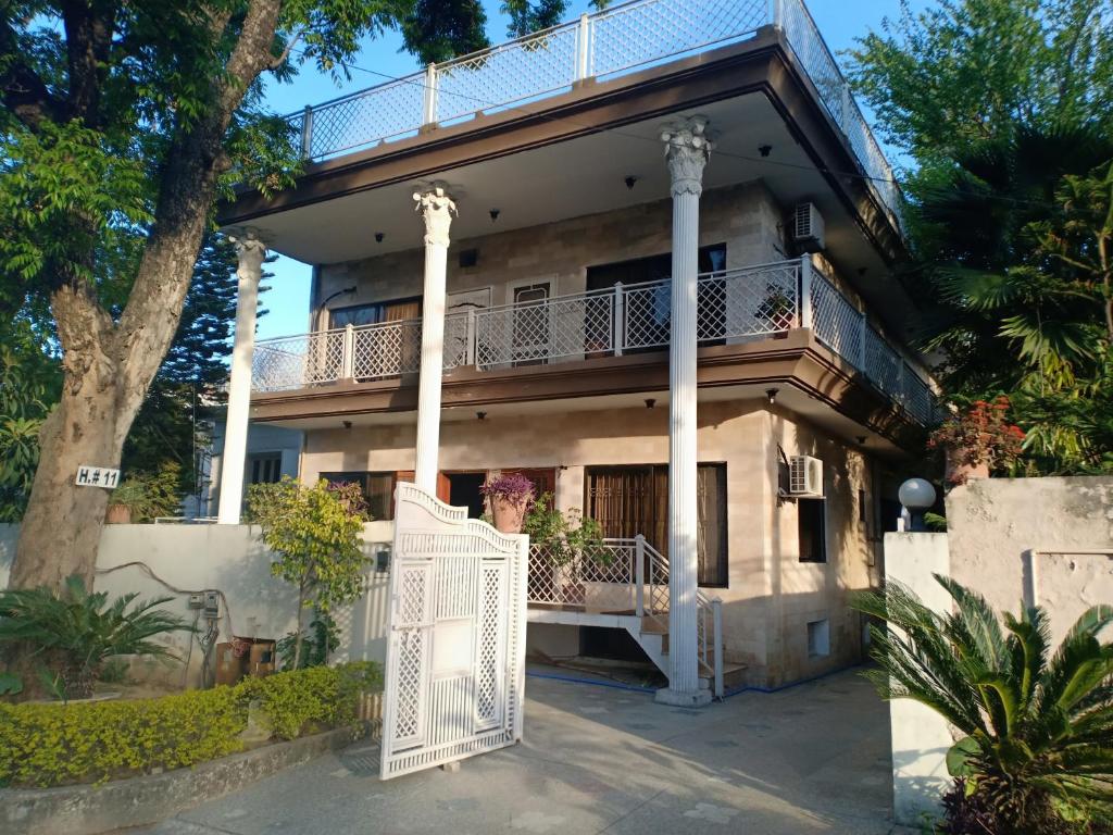 New Islamabad Guest House - image 4