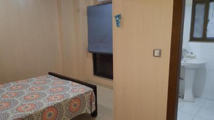 BAHRIA TOWN Makeen Furnished Apartments - image 4