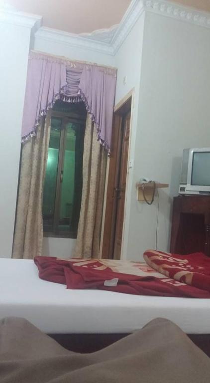 Shining Star Hotel - image 2
