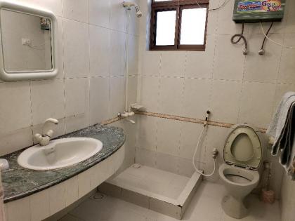 Rove Lodging - Three Bed Apartment, Murree - image 5