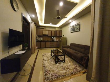 Homely comfy apartment in Bahria Town - image 1