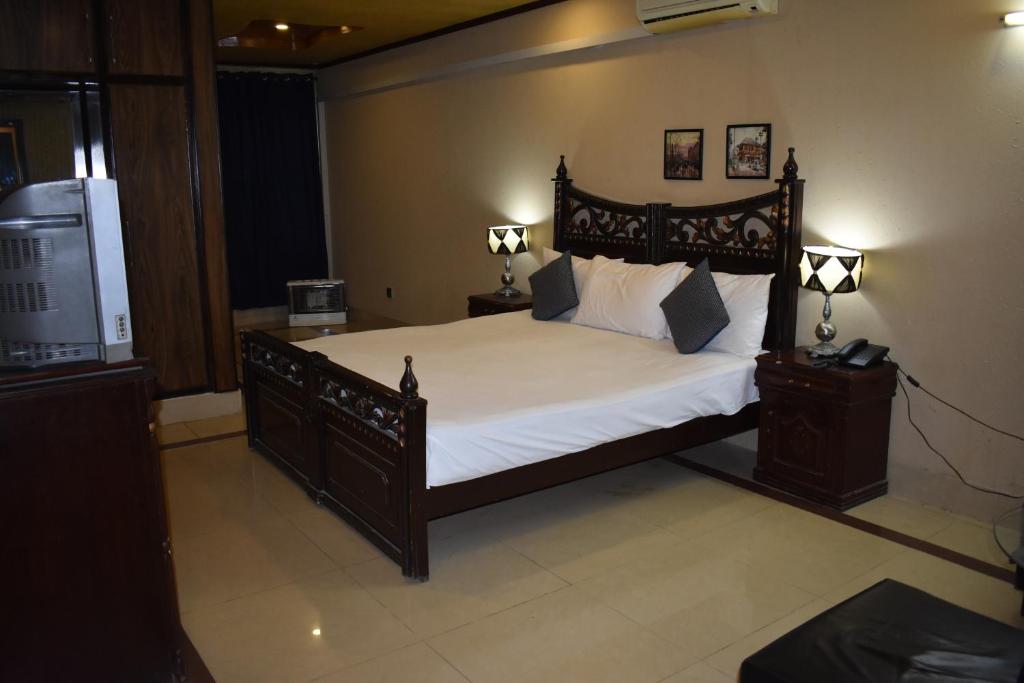 Hotel Pyramid International - image 2