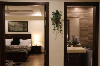 Executive One-Bedroom Apartment With Free WifiNetflixBreakfast In Bahria Town - image 18