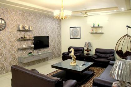 Executive 3 Bedrooms Park Face Apartment In Bahria Town - image 17