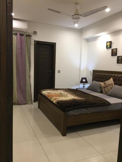 One Bed Furnished Apartment isb - image 5