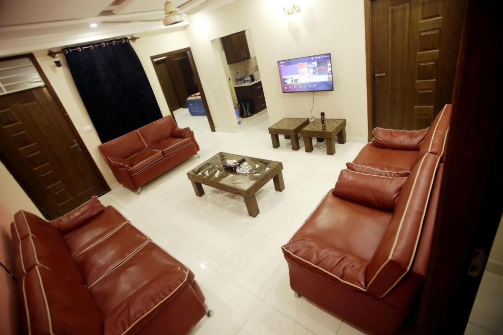 Margalla View Luxury 3 Bedroom Family Apartment E11 Islamabad - main image