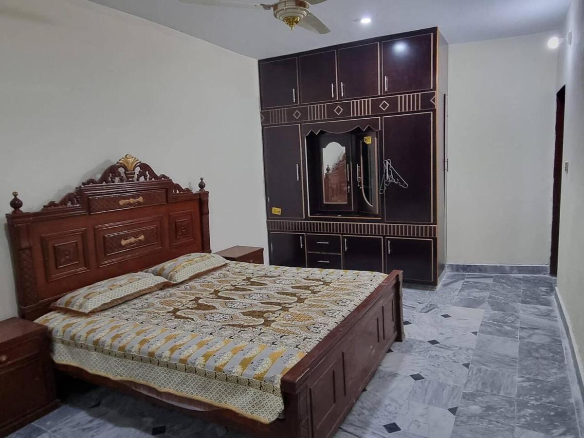 Beautiful 3-Bed Apartment in Gujar Khan - image 5