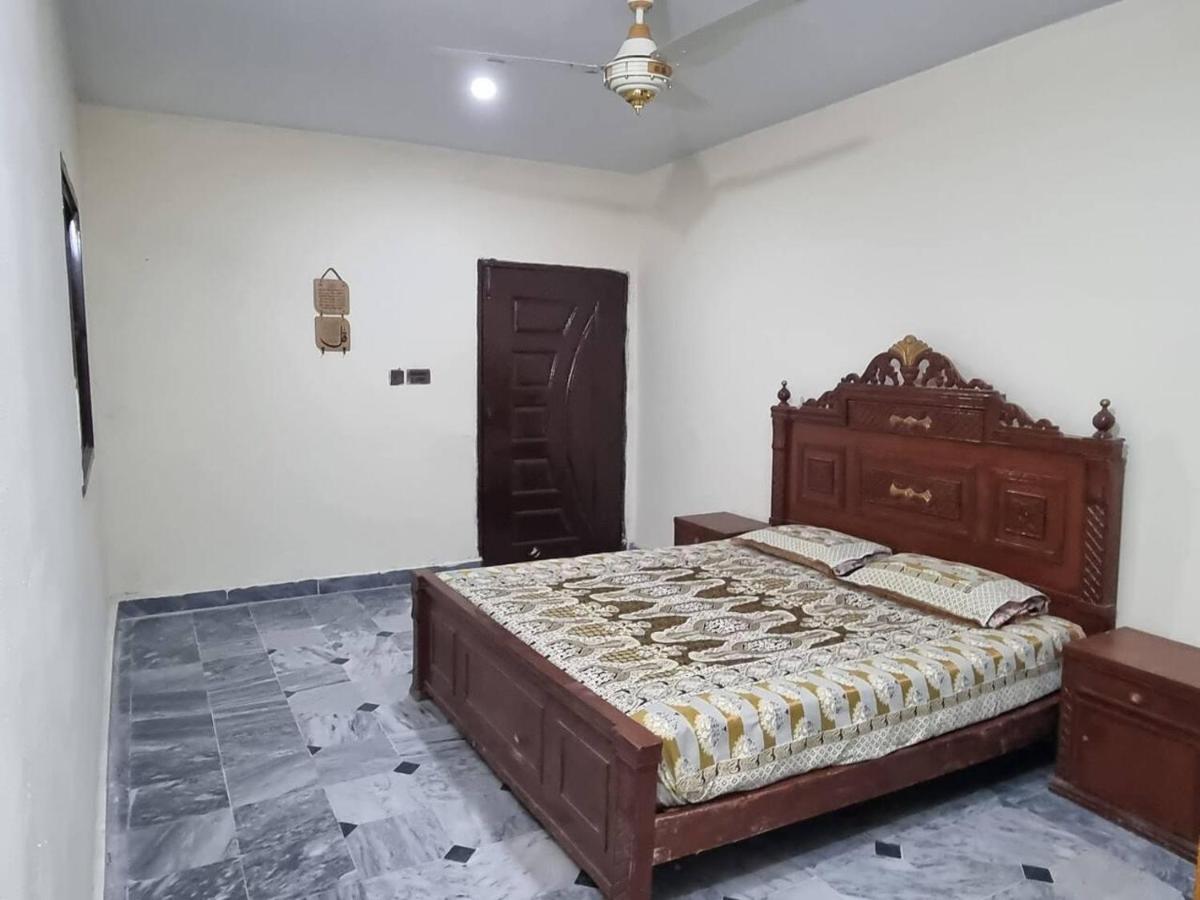Beautiful 3-Bed Apartment in Gujar Khan - image 6