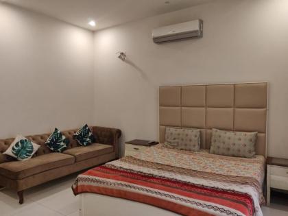 Royal Family Suite E-11 Only for Families Islamabad - image 3