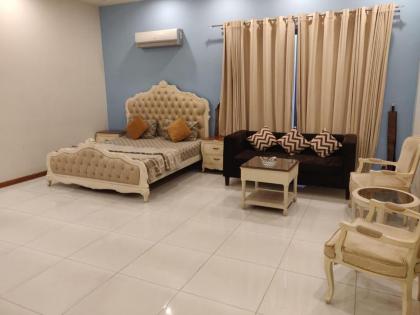 Royal Family Suite E-11 Only for Families Islamabad - image 8