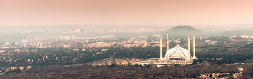 Business Travel in Islamabad: Best Hotels & Coworking Spaces