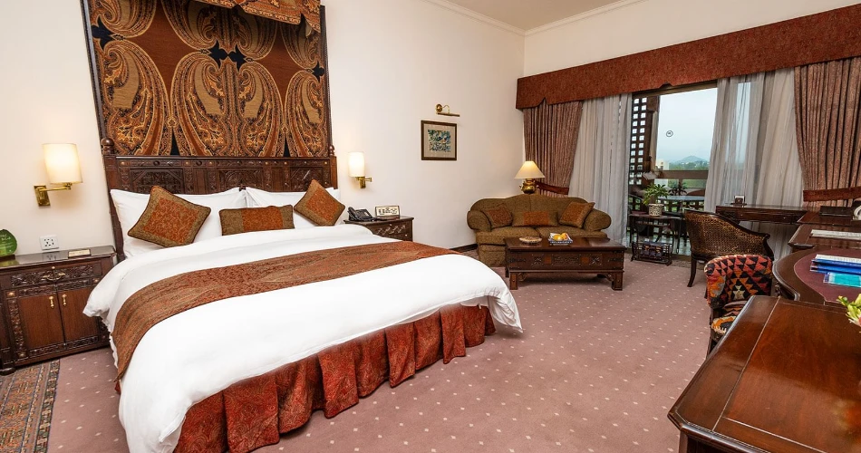 Business Travel in Islamabad: Best Hotels & Coworking Spaces
