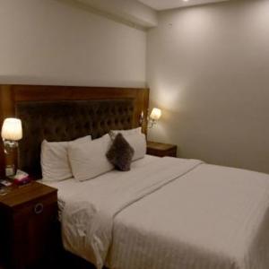 Empire Hotel
