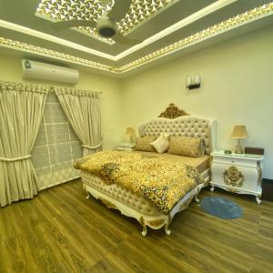 Continental boutique House