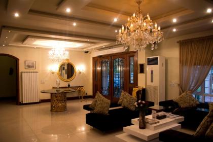 Bella Hotel  - image 12