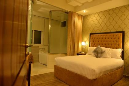 Bella Hotel  - image 5