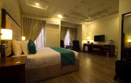 Bella Hotel  - image 9