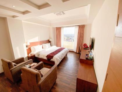 Esquire Hotels & Apartments - image 10