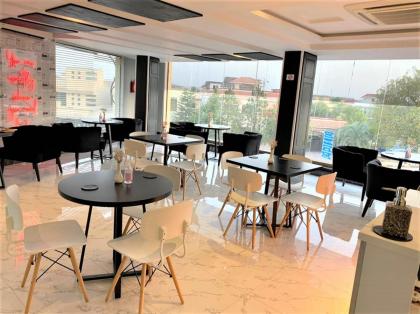 Esquire Hotels & Apartments - image 14