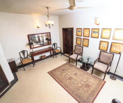 Shelton Hotel - image 4