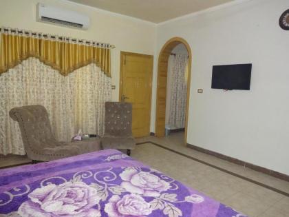 Apex Inn Guest House - image 15