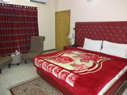 Apex Inn Guest House - image 17