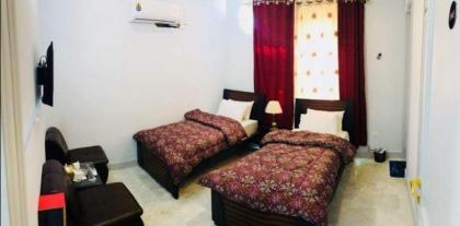 Apex Inn Guest House - image 5