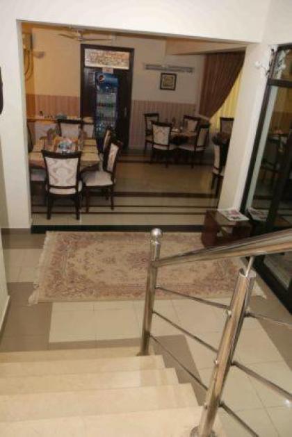 Savoy Inn - image 15