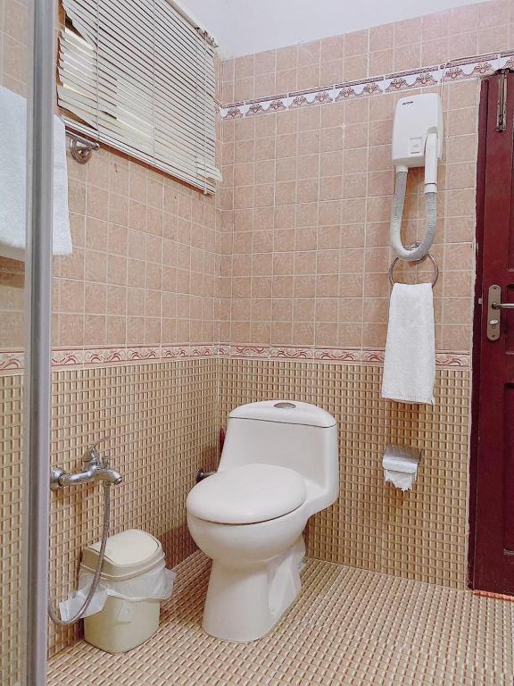Savoy Inn - image 3