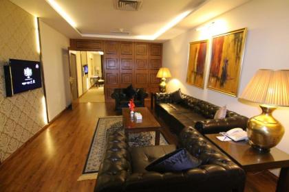Islamabad Hotel - image 11