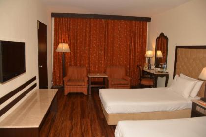Islamabad Hotel - image 14