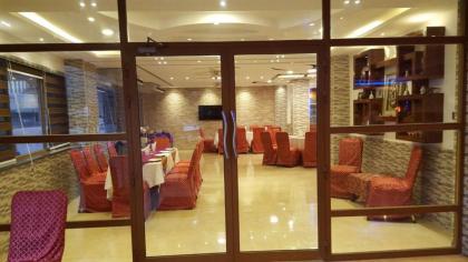 Grace Crown Hotel - image 2