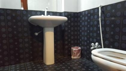 Grace Crown Hotel - image 3
