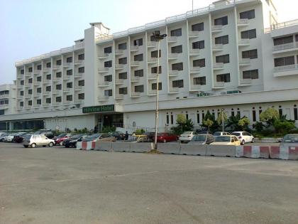 Hill View Hotel - image 1