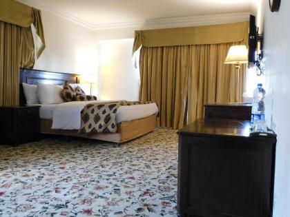 Hill View Hotel - image 3