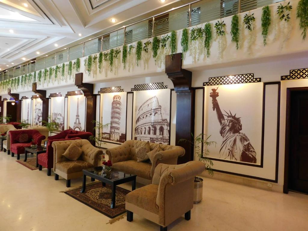 Hill View Hotel - image 4