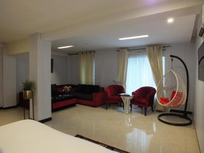 Humming Bird Resort and Executive Suites - image 23