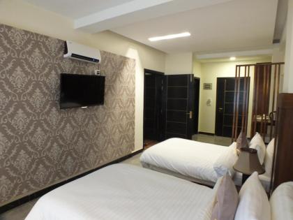 Humming Bird Resort and Executive Suites - image 27