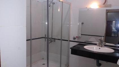 Capri Executive - image 20
