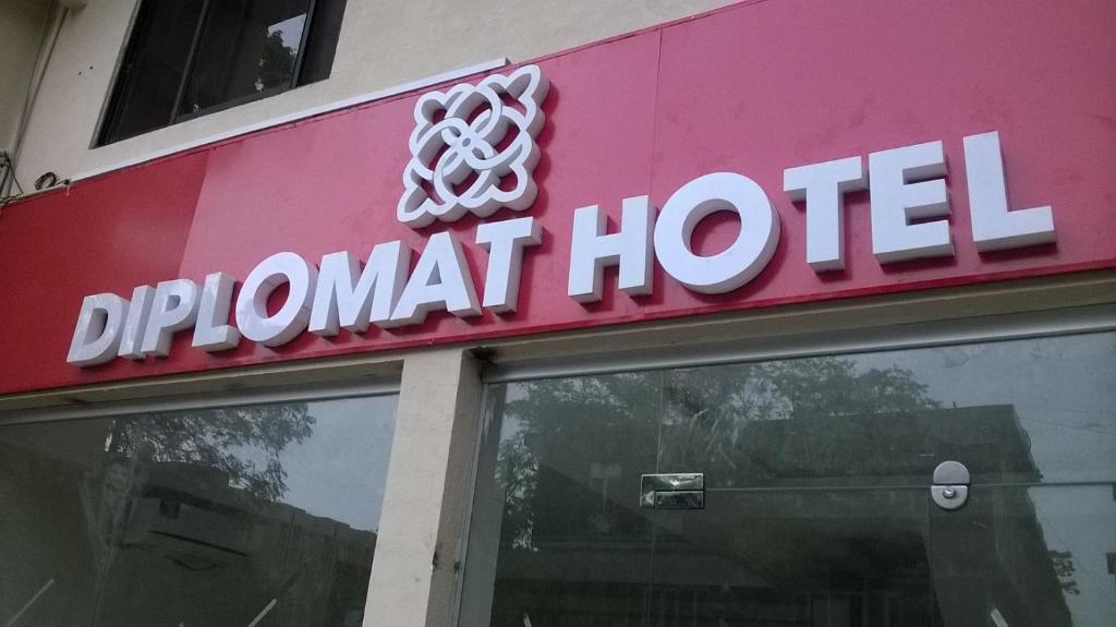 Diplomat Hotel - main image