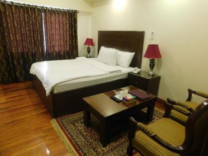 Diplomat Hotel - image 11