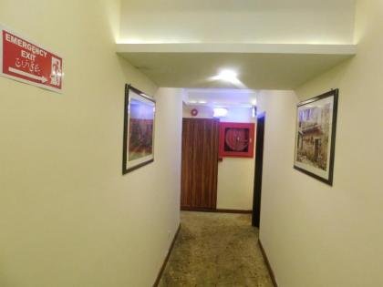 Diplomat Hotel - image 12