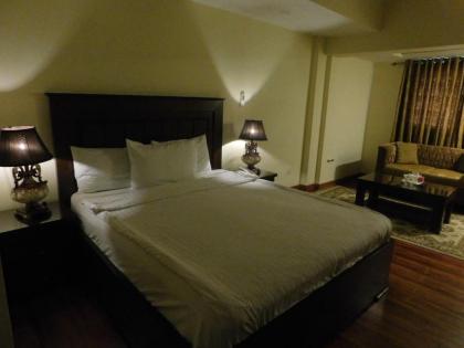 Diplomat Hotel - image 3
