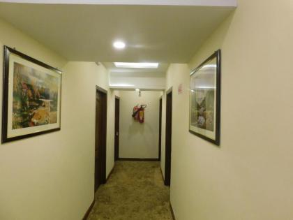 Diplomat Hotel - image 8